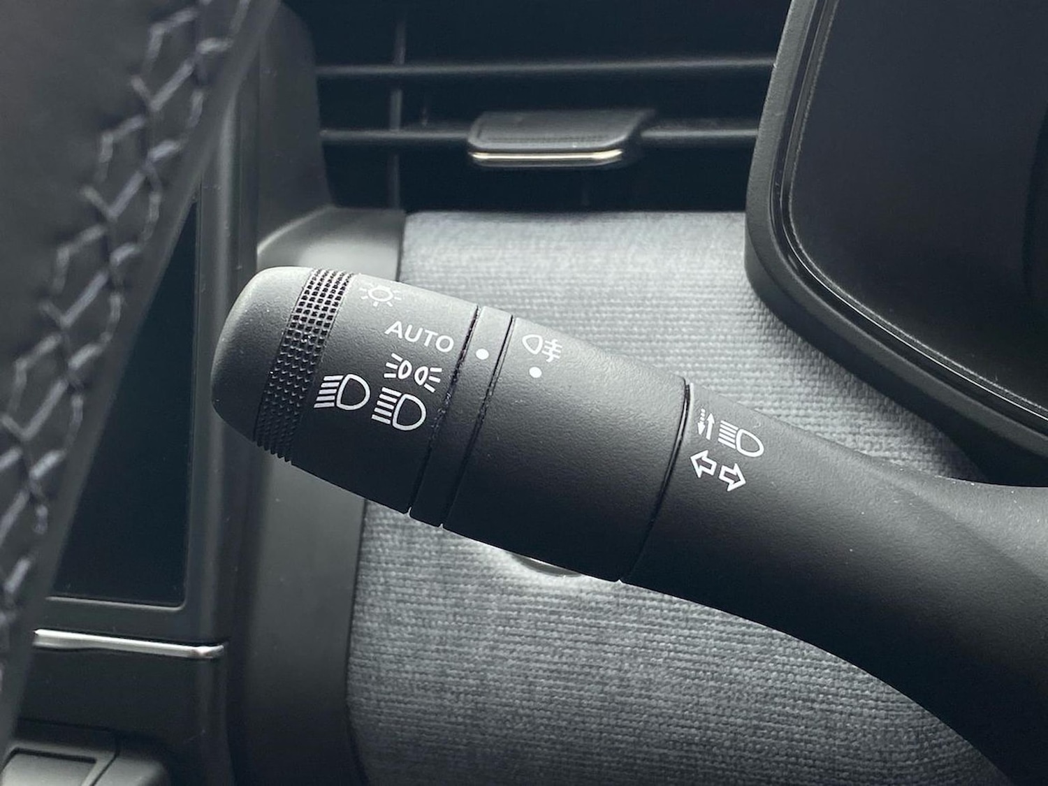 Used Renault Clio 2024 for sale - 78195802: Photo 29