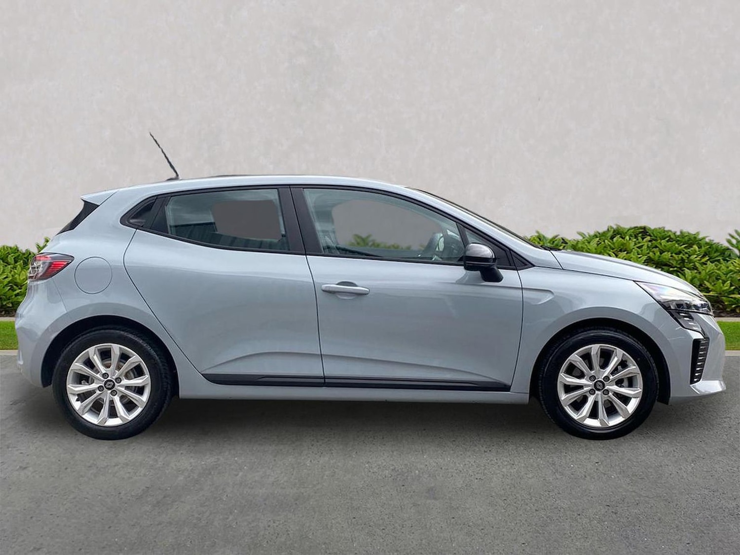 Used Renault Clio 2024 for sale - 78195802: Photo 3