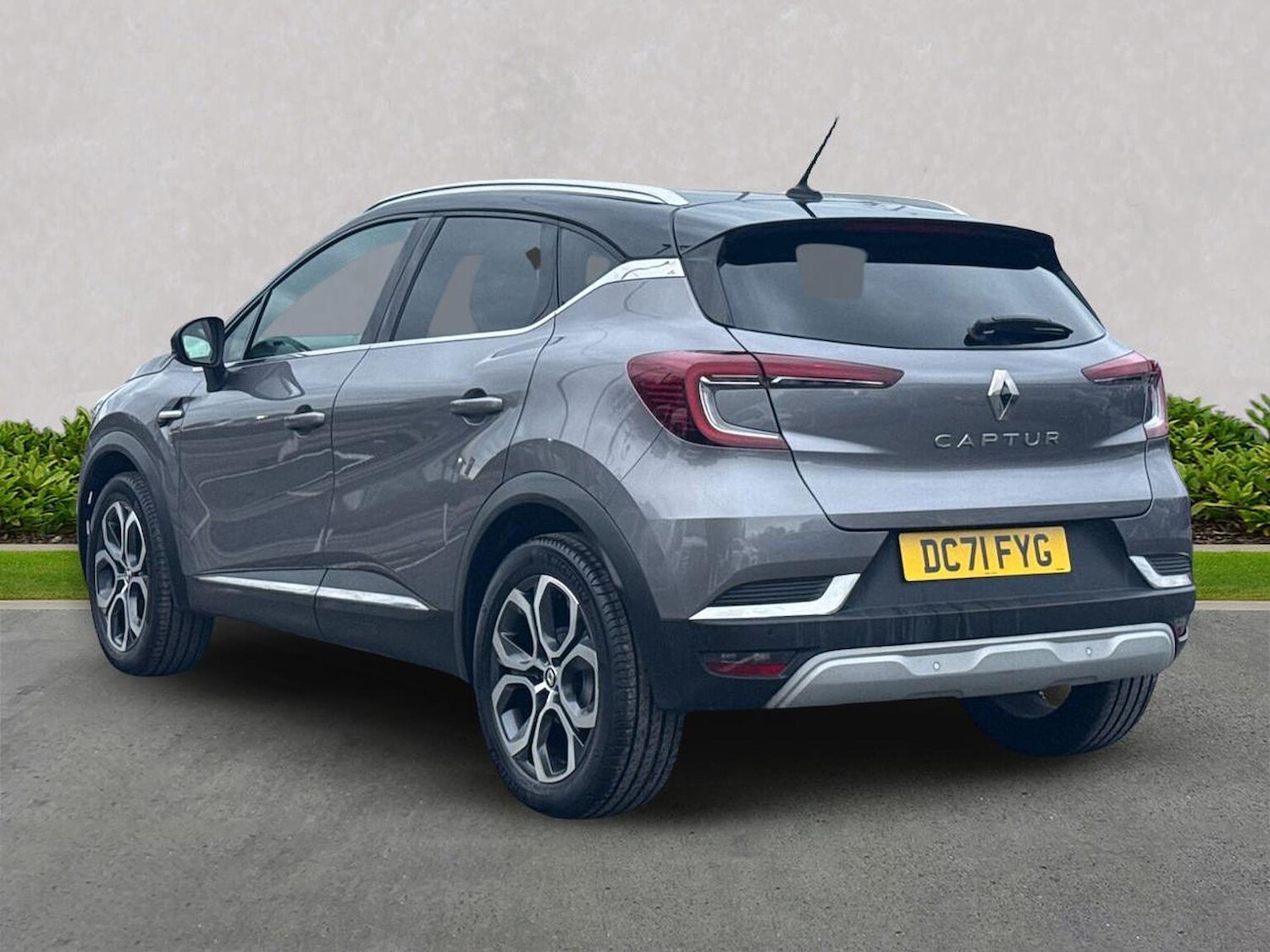 Used Renault Captur 2022 for sale - 76510771: Photo 2