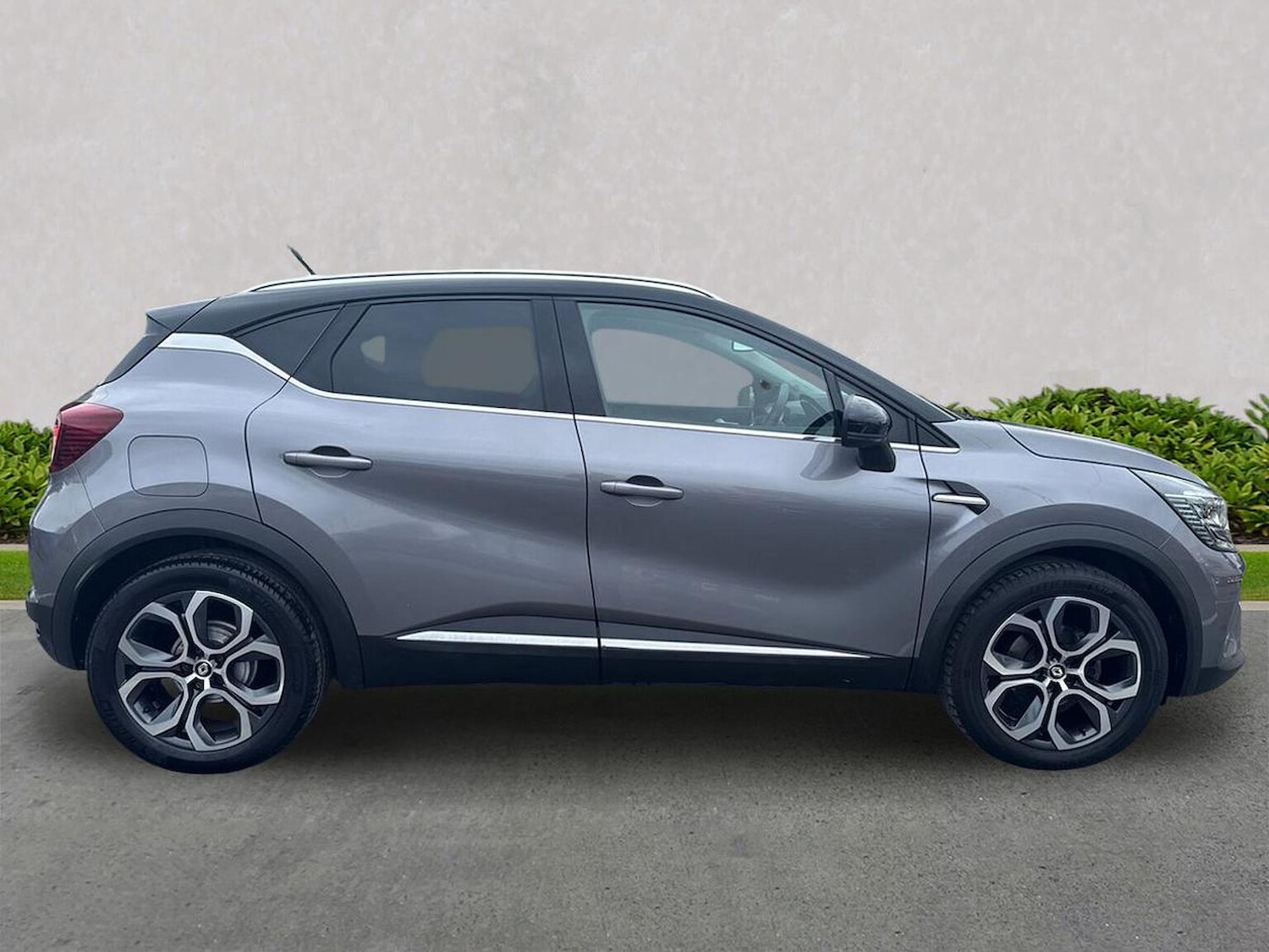 Used Renault Captur 2022 for sale - 76510771: Photo 3