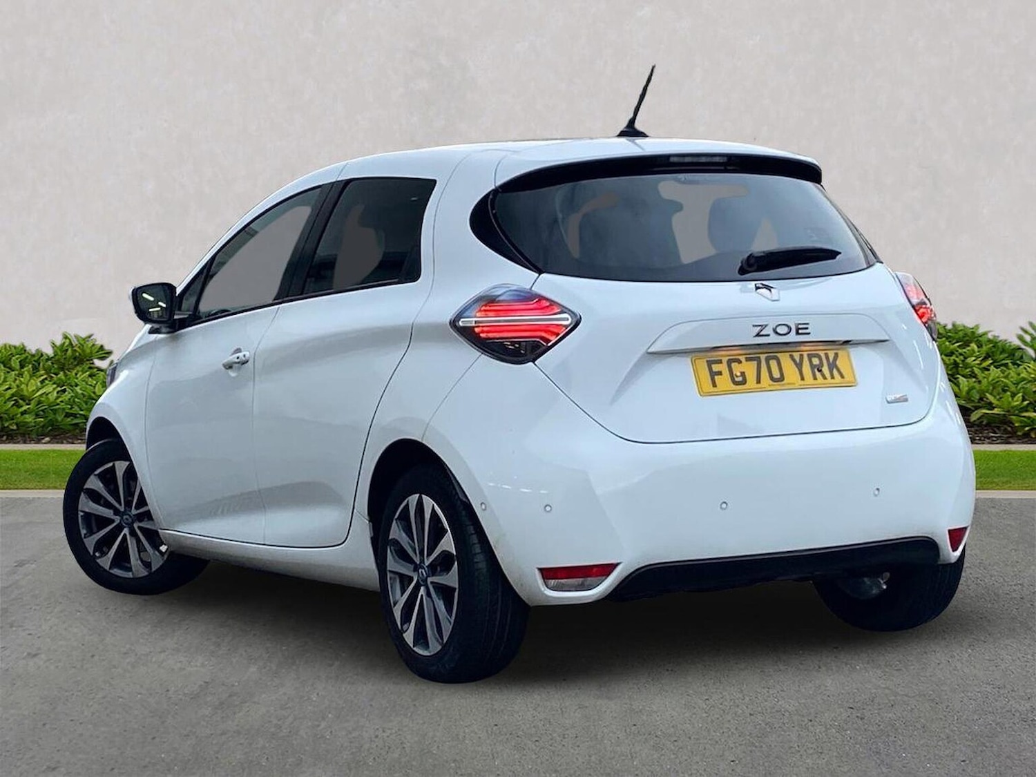 Used Renault Zoe 2020 for sale - 77896314: Photo 2