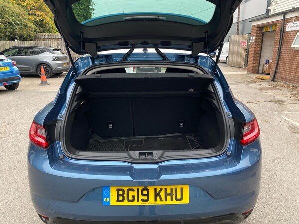Used Renault Megane 2019 for sale - 76268305: Photo 17