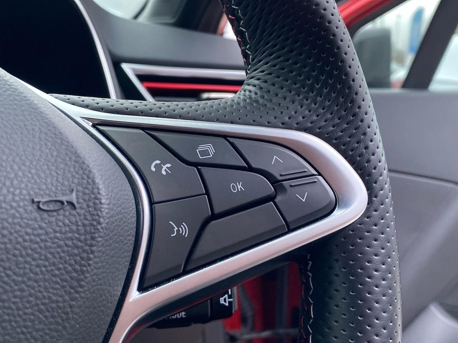 Used Renault Clio 2023 for sale - 77789579: Photo 26