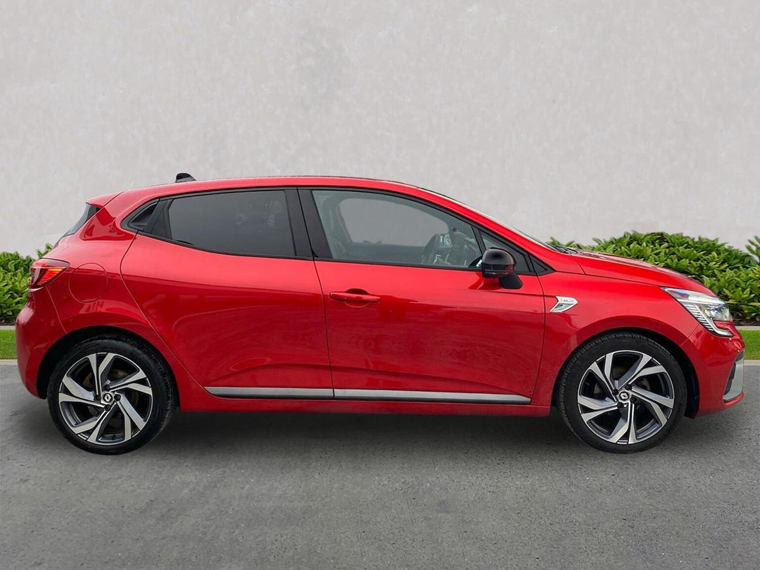 Used Renault Clio 2023 for sale - 77789579: Photo 3