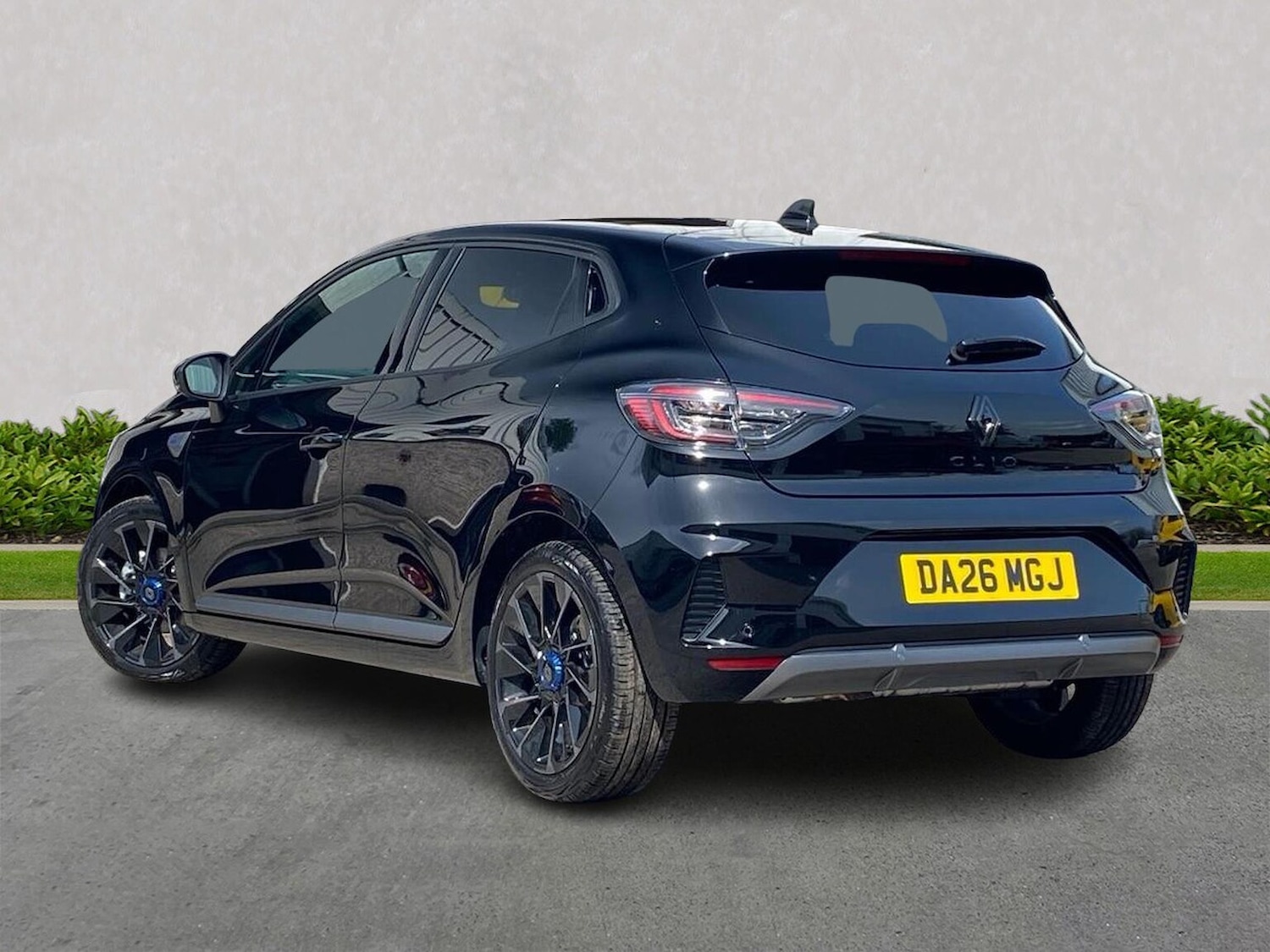 Used Renault Clio 2026 for sale - 78195647: Photo 2