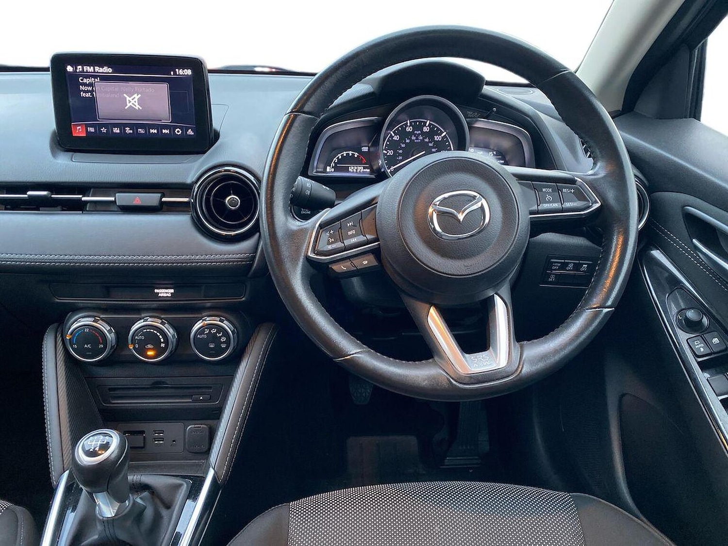 Used Mazda Mazda2 2018 for sale - 76455280: Photo 9