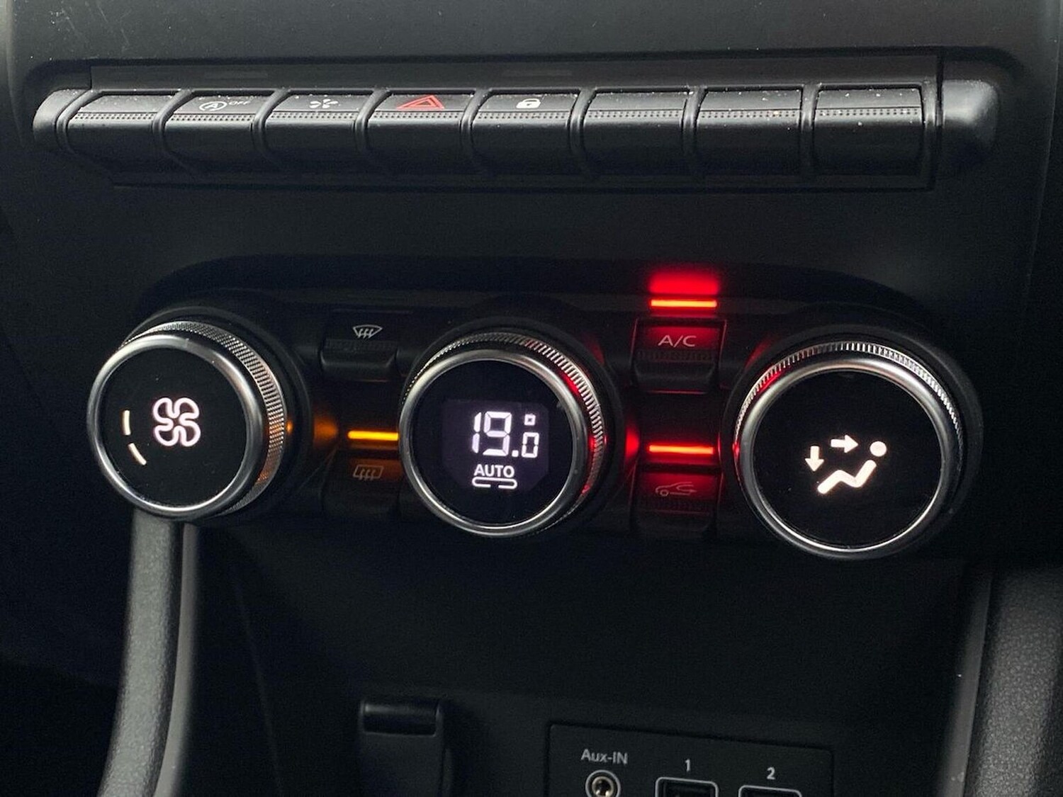 Used Renault Captur 2023 for sale - 78176461: Photo 12