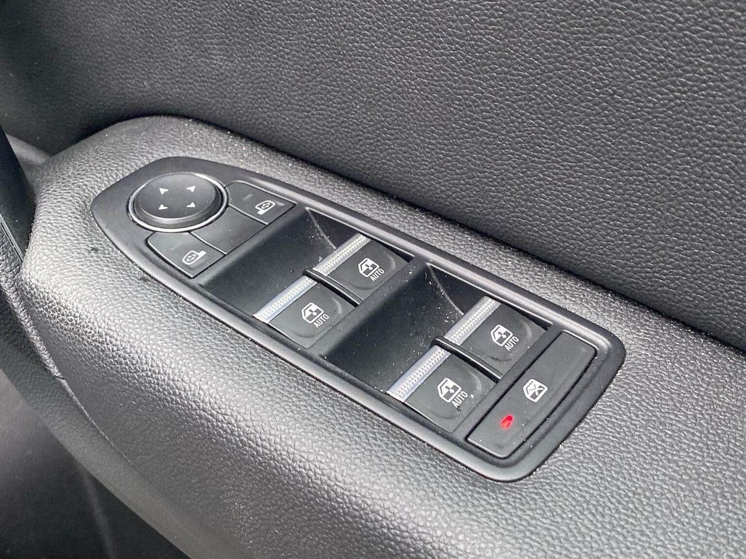 Used Renault Captur 2023 for sale - 78176461: Photo 21