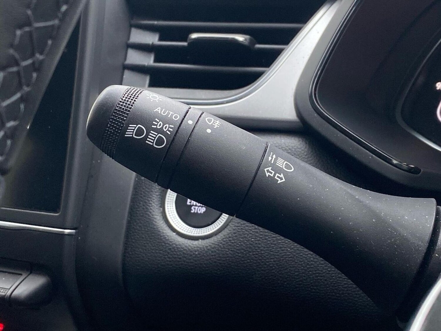 Used Renault Captur 2023 for sale - 78176461: Photo 29