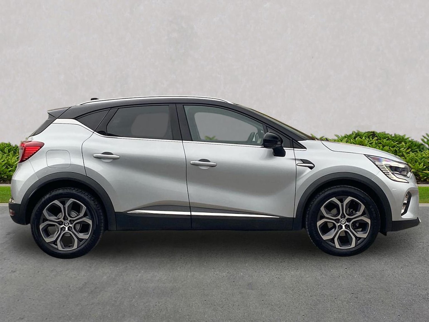 Used Renault Captur 2023 for sale - 78176461: Photo 3