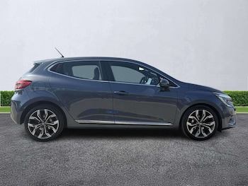 Used Renault Clio 2021 for sale - 79091479: Photo