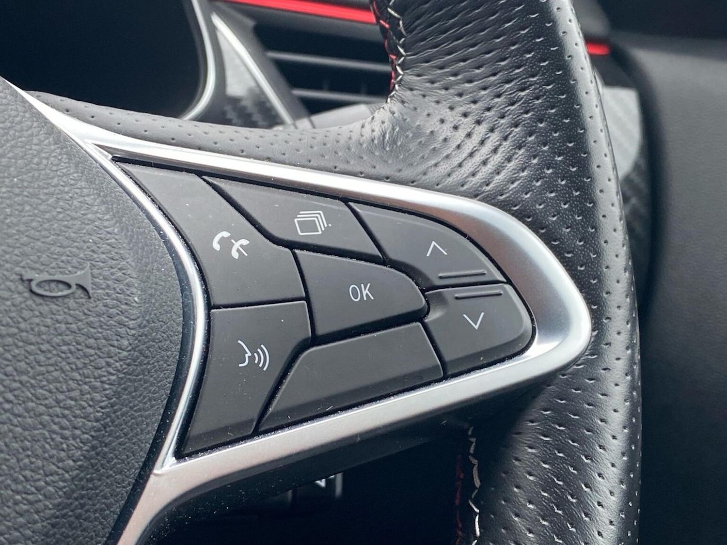 Used Renault Arkana 2023 for sale - 77980031: Photo 24