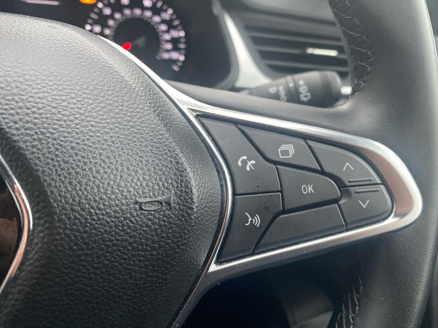 Used Renault Captur 2024 for sale - 76497217: Photo 26