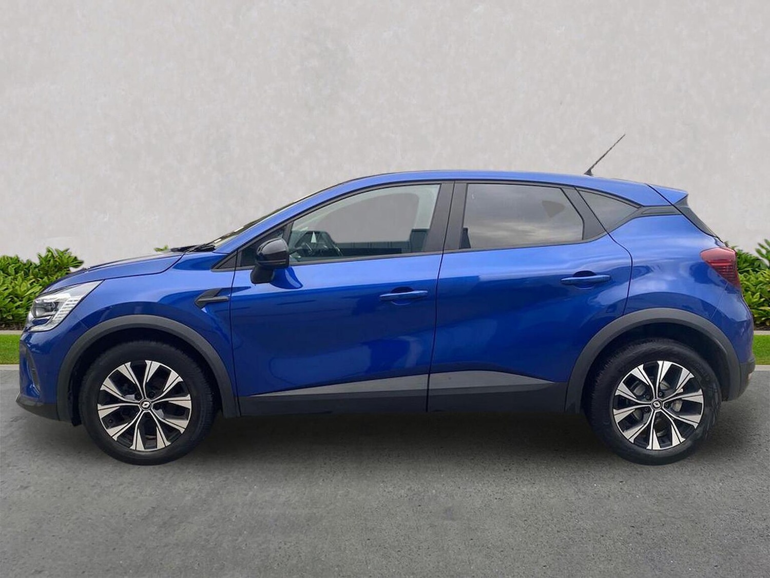 Used Renault Captur 2024 for sale - 76497217: Photo 3