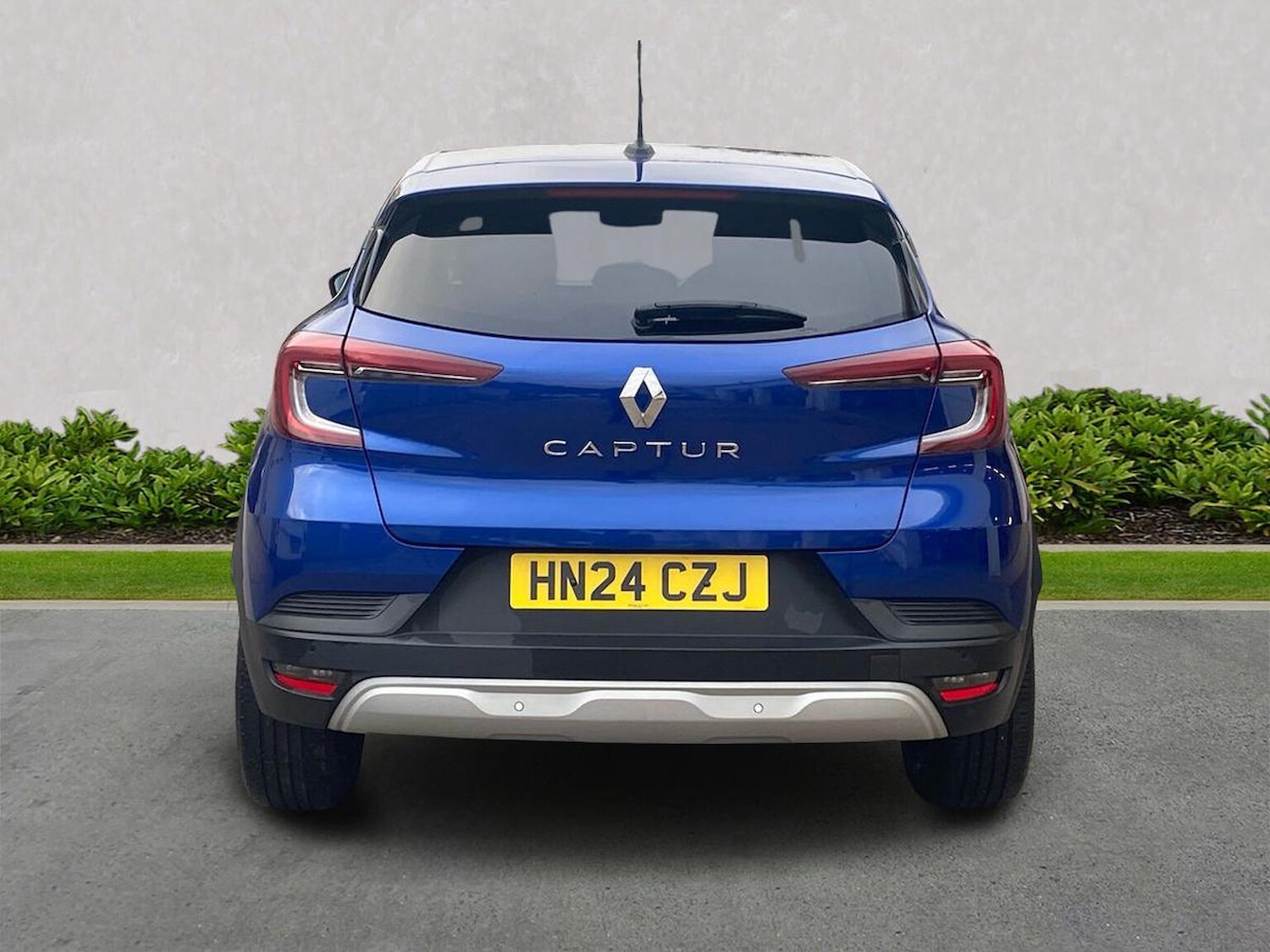 Used Renault Captur 2024 for sale - 76497217: Photo 4