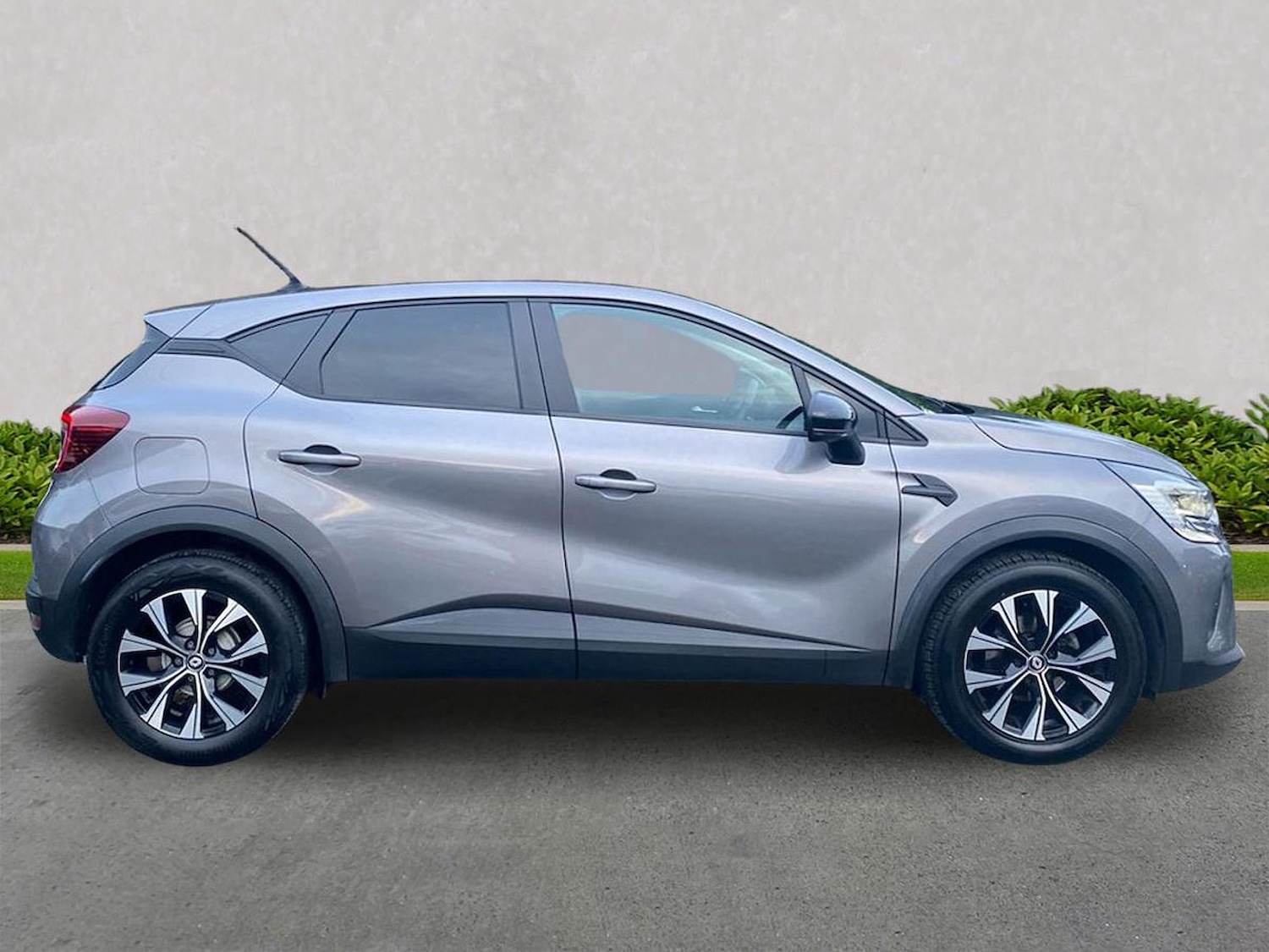 Used Renault Captur 2024 for sale - 76490567: Photo 3