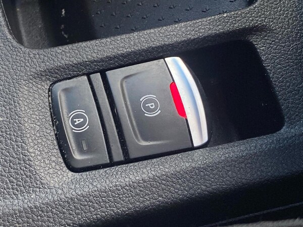 Used Renault Captur 2024 for sale - 76070295: Photo 39