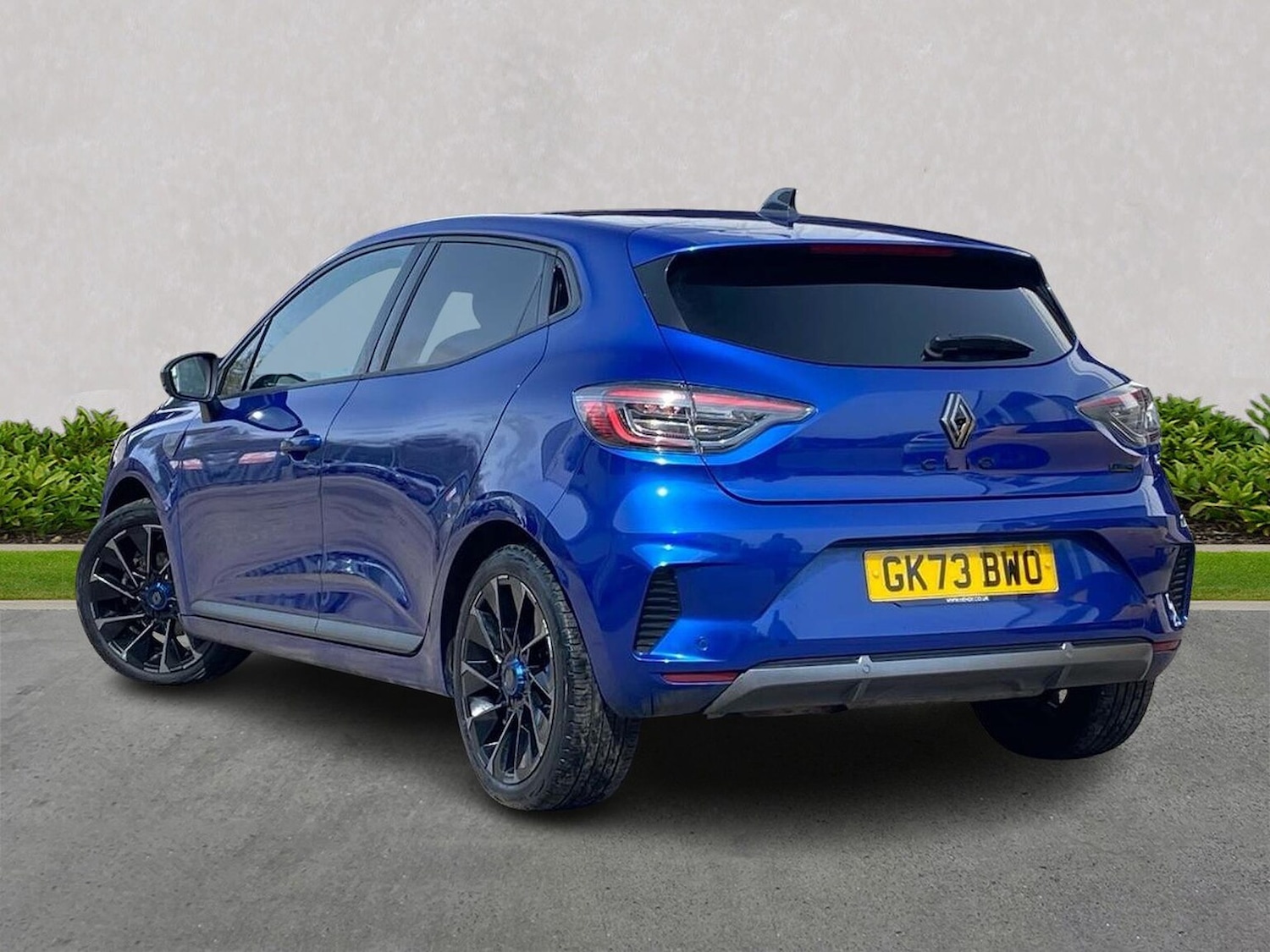 Used Renault Clio 2023 for sale - 78195819: Photo 2