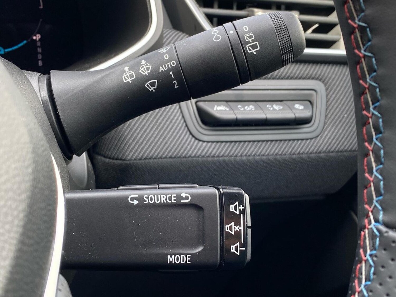 Used Renault Clio 2023 for sale - 78195819: Photo 28