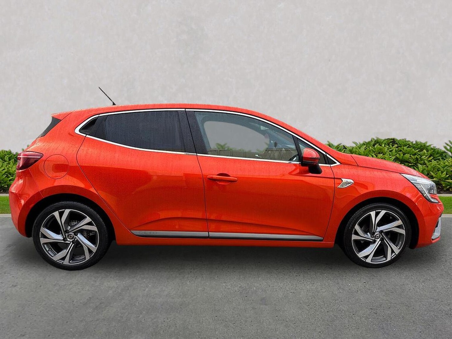 Used Renault Clio 2021 for sale - 76846064: Photo 3