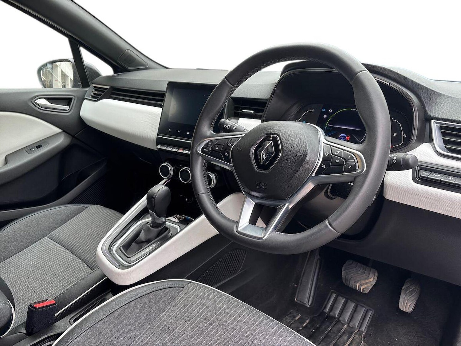 Used Renault Clio 2022 for sale - 76932270: Photo 15