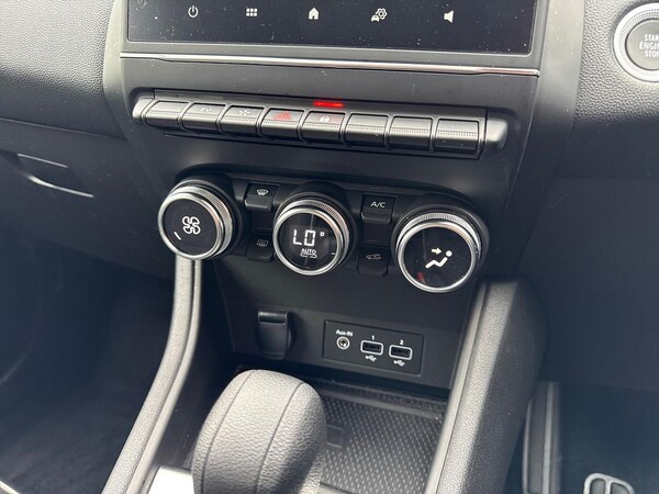 Used Renault Captur 2023 for sale - 76268299: Photo 12