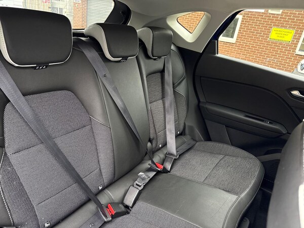 Used Renault Captur 2023 for sale - 76268299: Photo 16