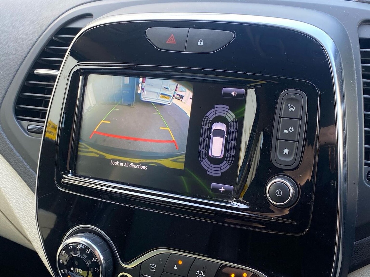 Used Renault Captur 2018 for sale - 78195680: Photo 23