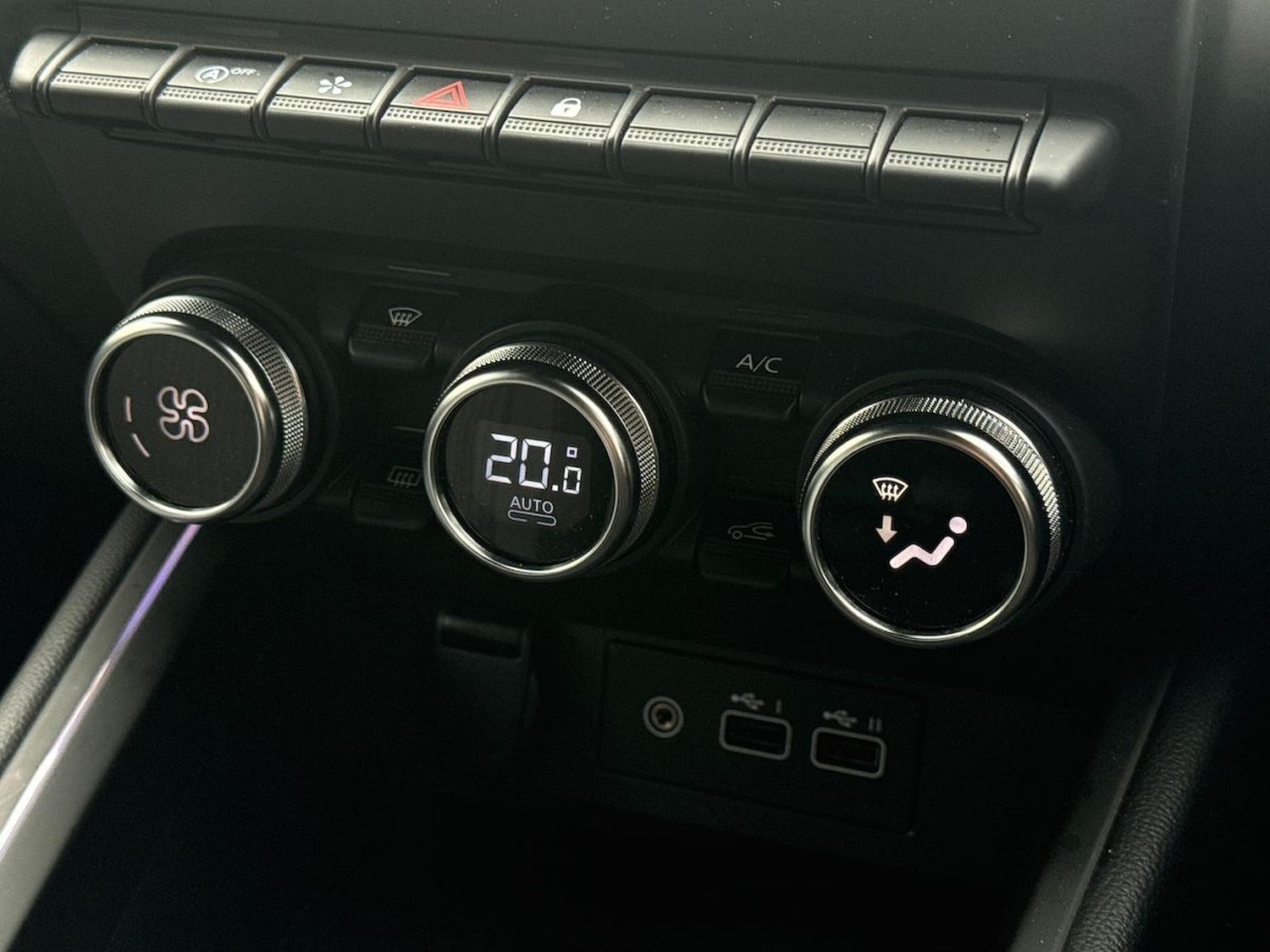 Used Renault Clio 2024 for sale - 76335180: Photo 25