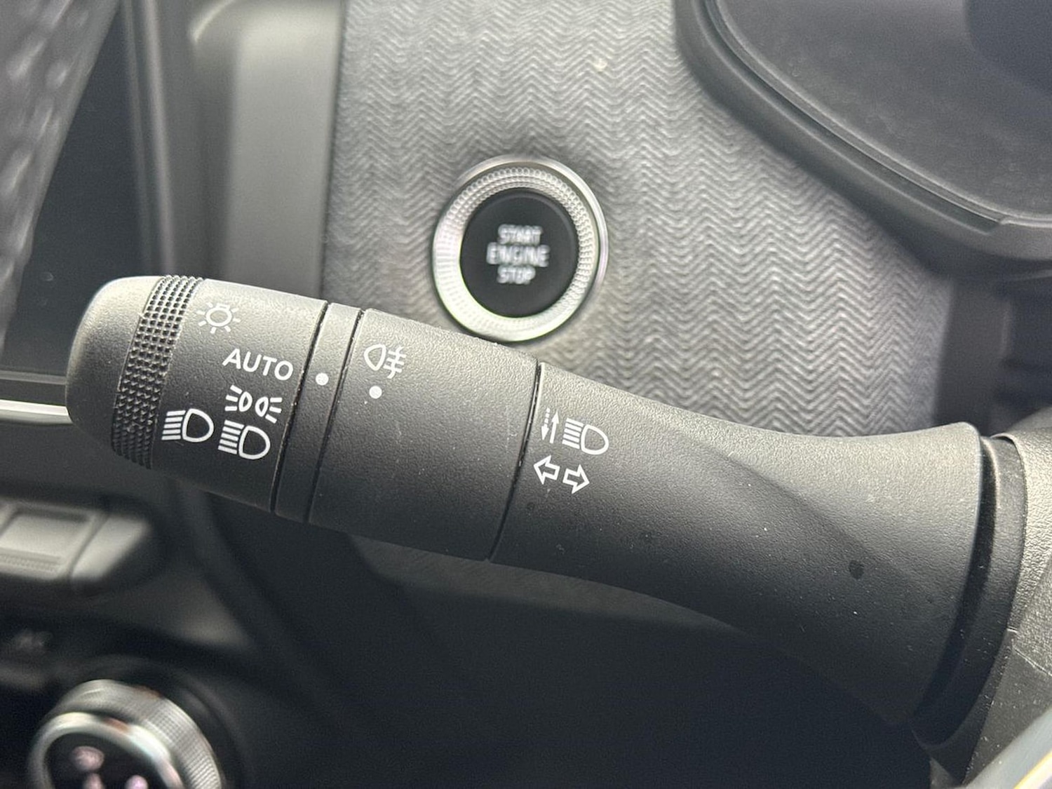 Used Renault Clio 2024 for sale - 76335180: Photo 29