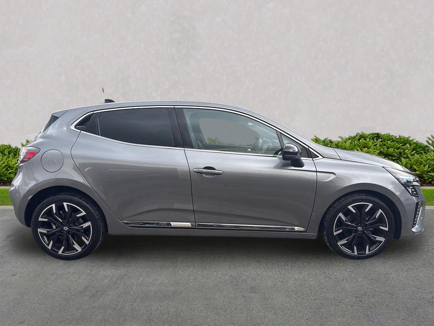 Used Renault Clio 2024 for sale - 76335180: Photo 3