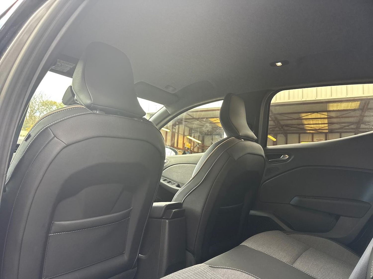 Used Renault Clio 2024 for sale - 76335180: Photo 32