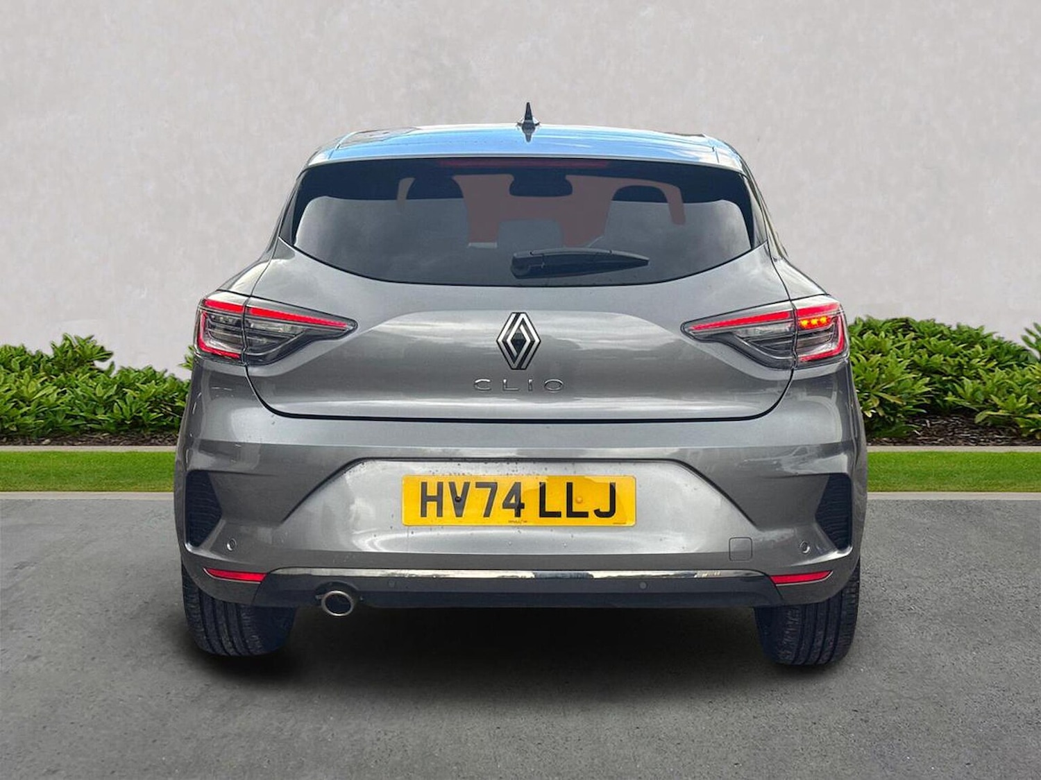 Used Renault Clio 2024 for sale - 76335180: Photo 4