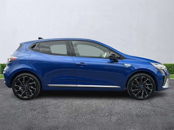 Used Renault Clio 2023 for sale - 78659625: Photo