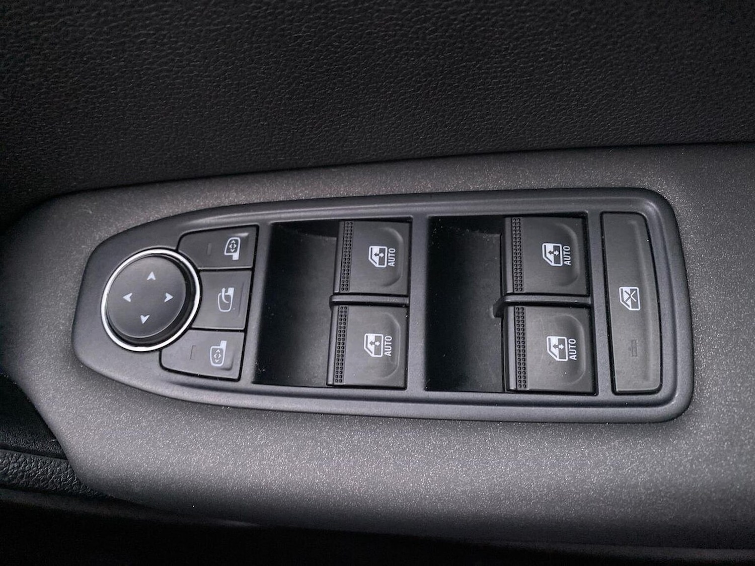 Used Renault Captur 2020 for sale - 77059804: Photo 23