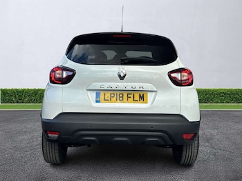 Used Renault Captur 2018 for sale - 79054400: Photo