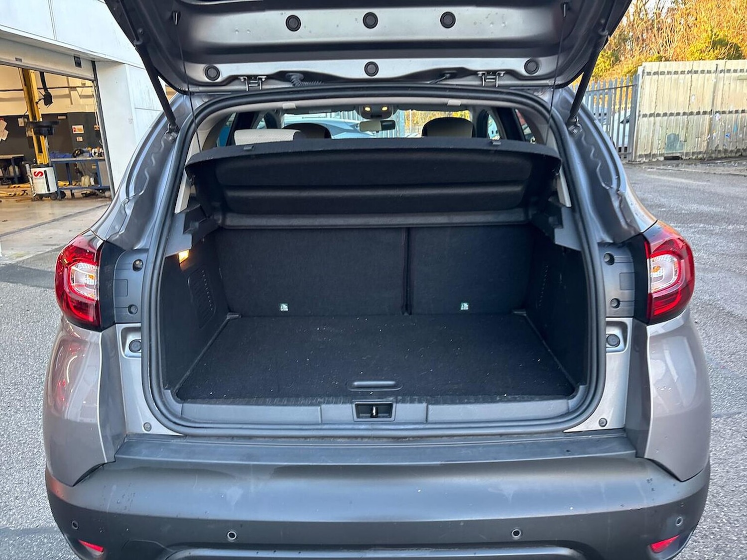 Used Renault Captur 2019 for sale - 76741220: Photo 17