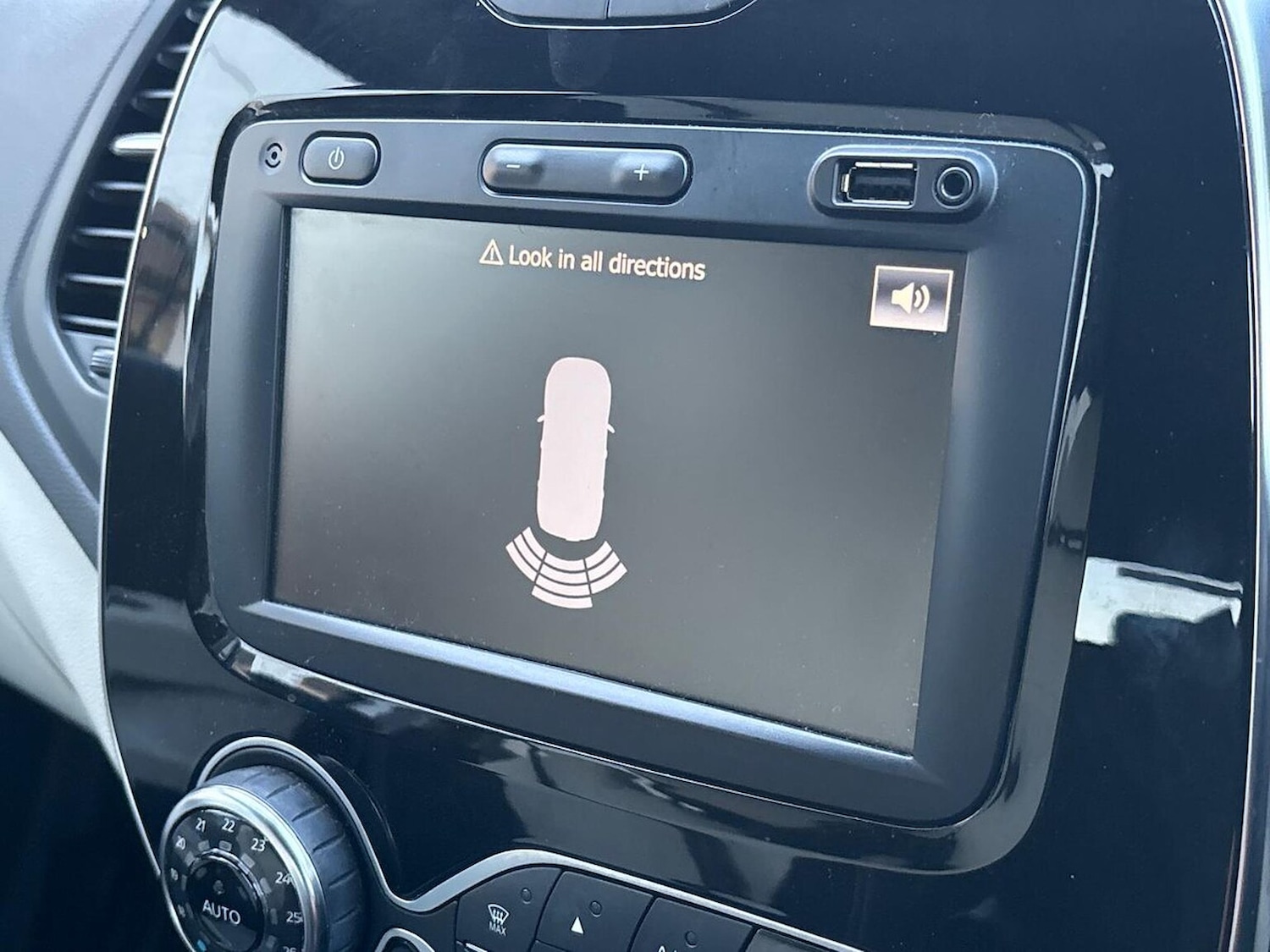 Used Renault Captur 2019 for sale - 76741220: Photo 23