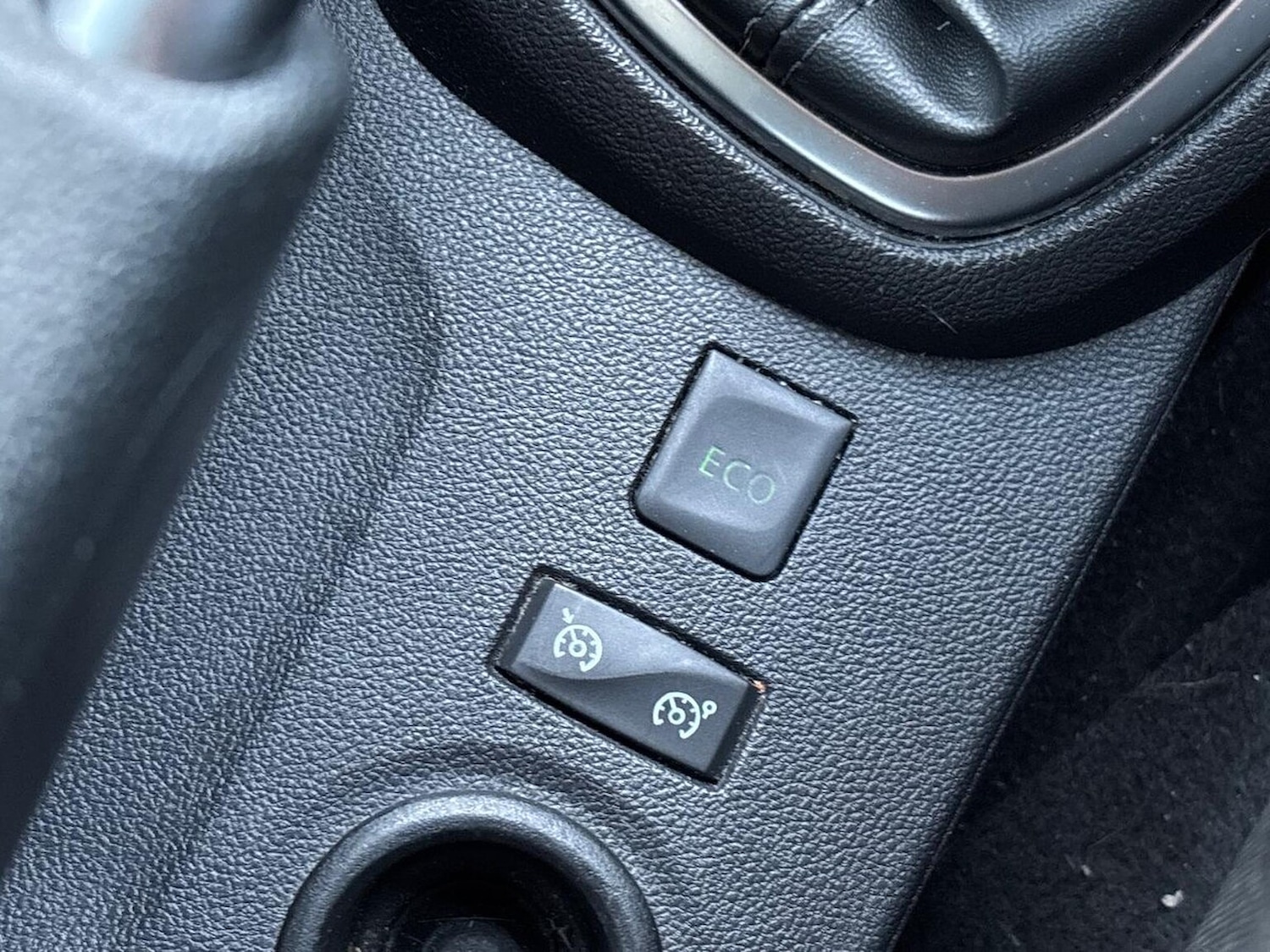 Used Renault Captur 2019 for sale - 76741220: Photo 42