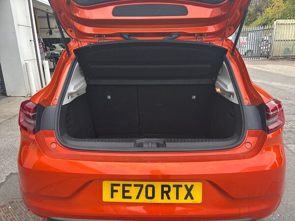 Used Renault Clio 2020 for sale - 76198410: Photo 17