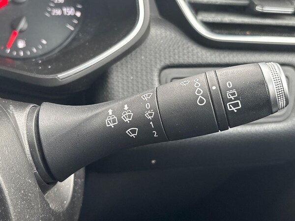 Used Renault Clio 2020 for sale - 76198410: Photo 28