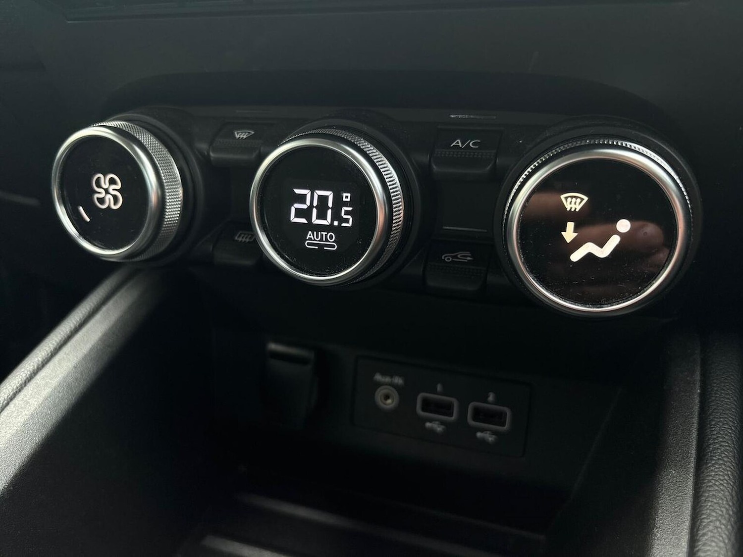 Used Renault Clio 2021 for sale - 76335184: Photo 12