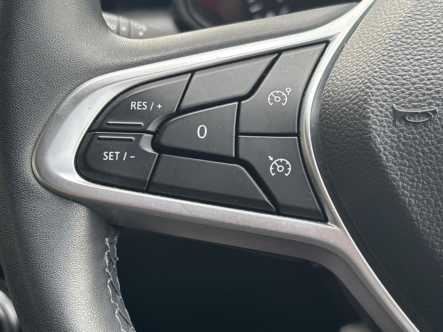 Used Renault Clio 2021 for sale - 76335184: Photo 27