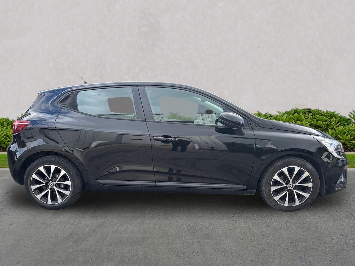 Used Renault Clio 2021 for sale - 76335184: Photo 3