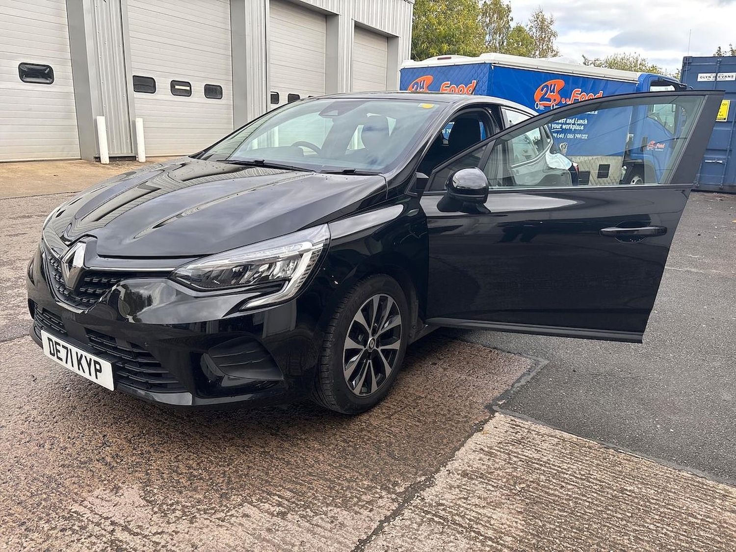 Used Renault Clio 2021 for sale - 76335184: Photo 40