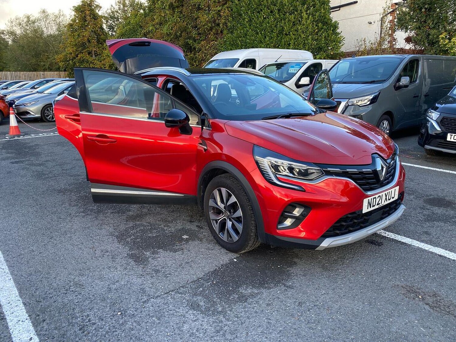 Used Renault Captur 2021 for sale - 76387207: Photo 40