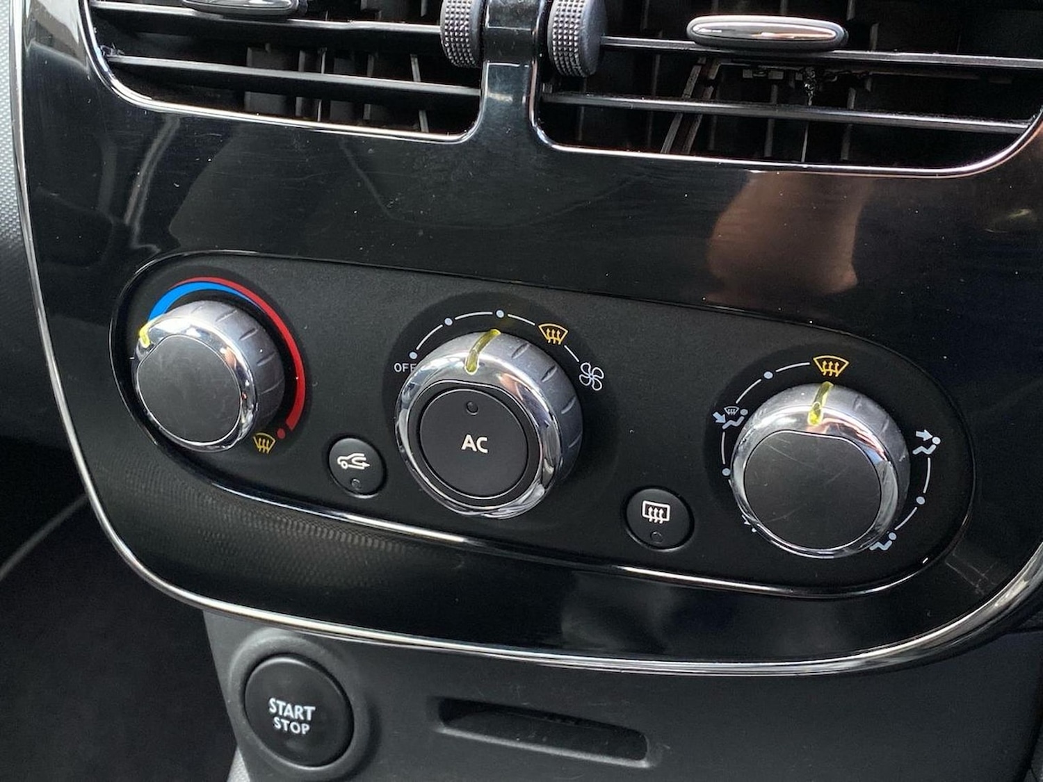 Used Renault Clio 2014 for sale - 78195778: Photo 12