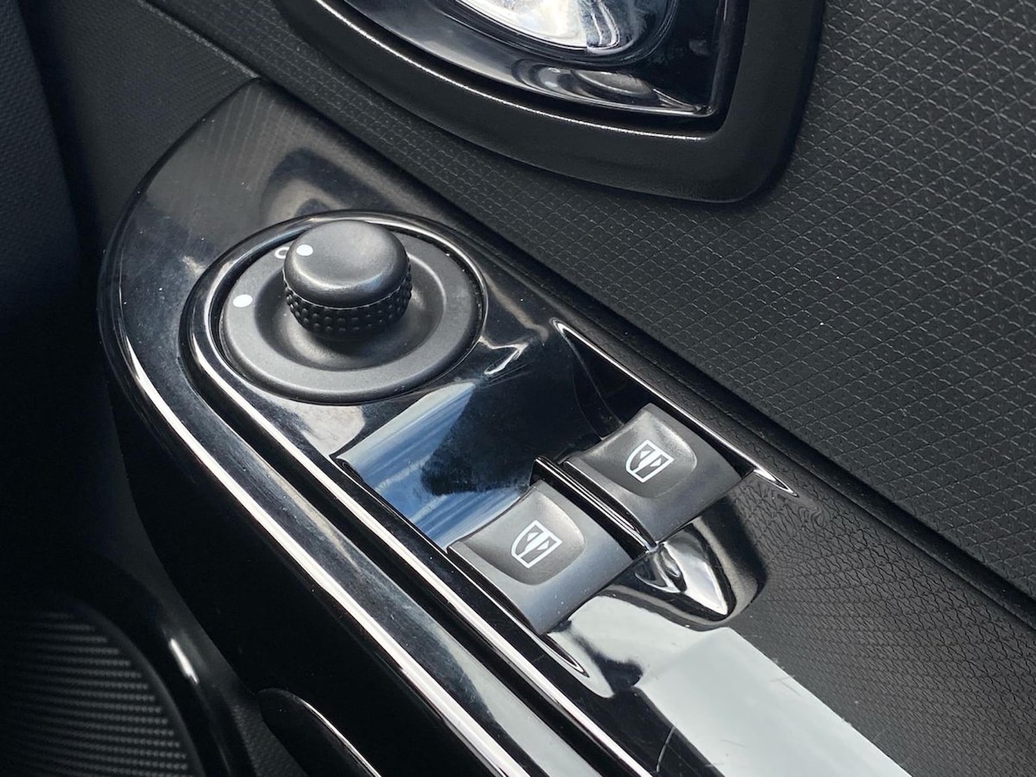 Used Renault Clio 2014 for sale - 78195778: Photo 21