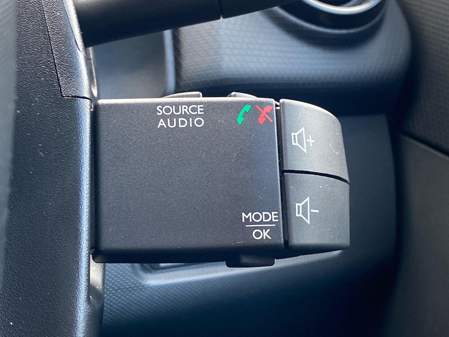 Used Renault Clio 2014 for sale - 78195778: Photo 35