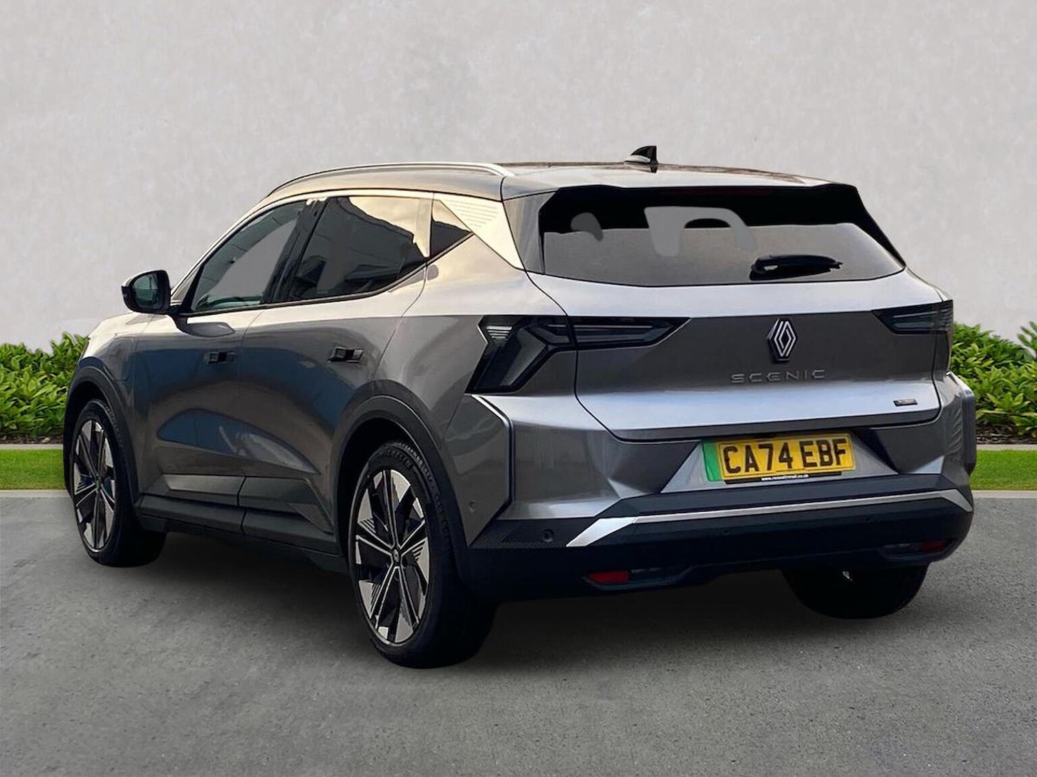 Used Renault Scenic E-Tech 2024 for sale - 76848756: Photo 2